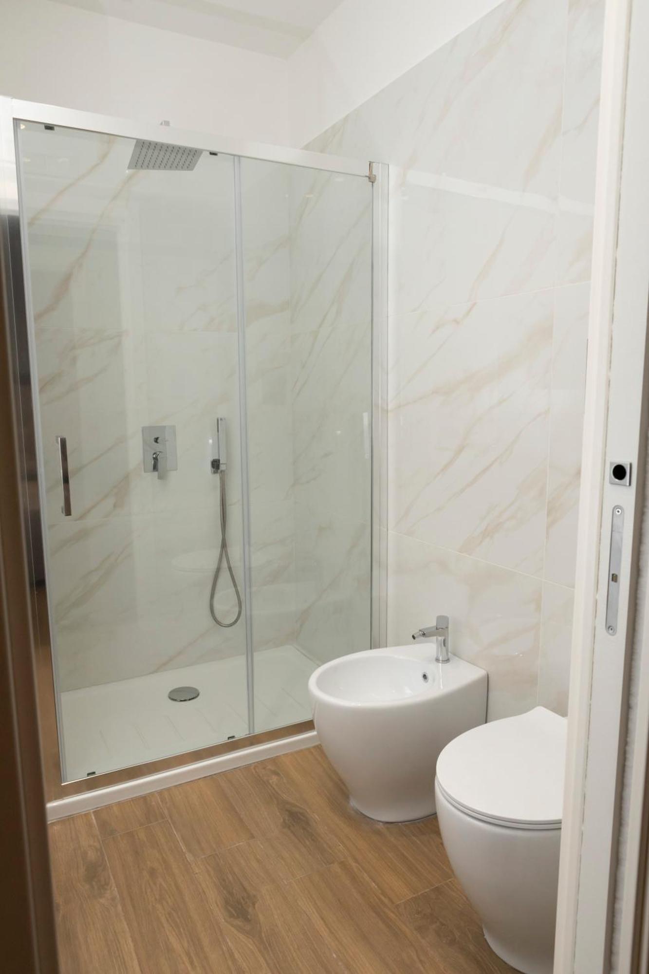 Alleria Rooms Napoli Bagian luar foto