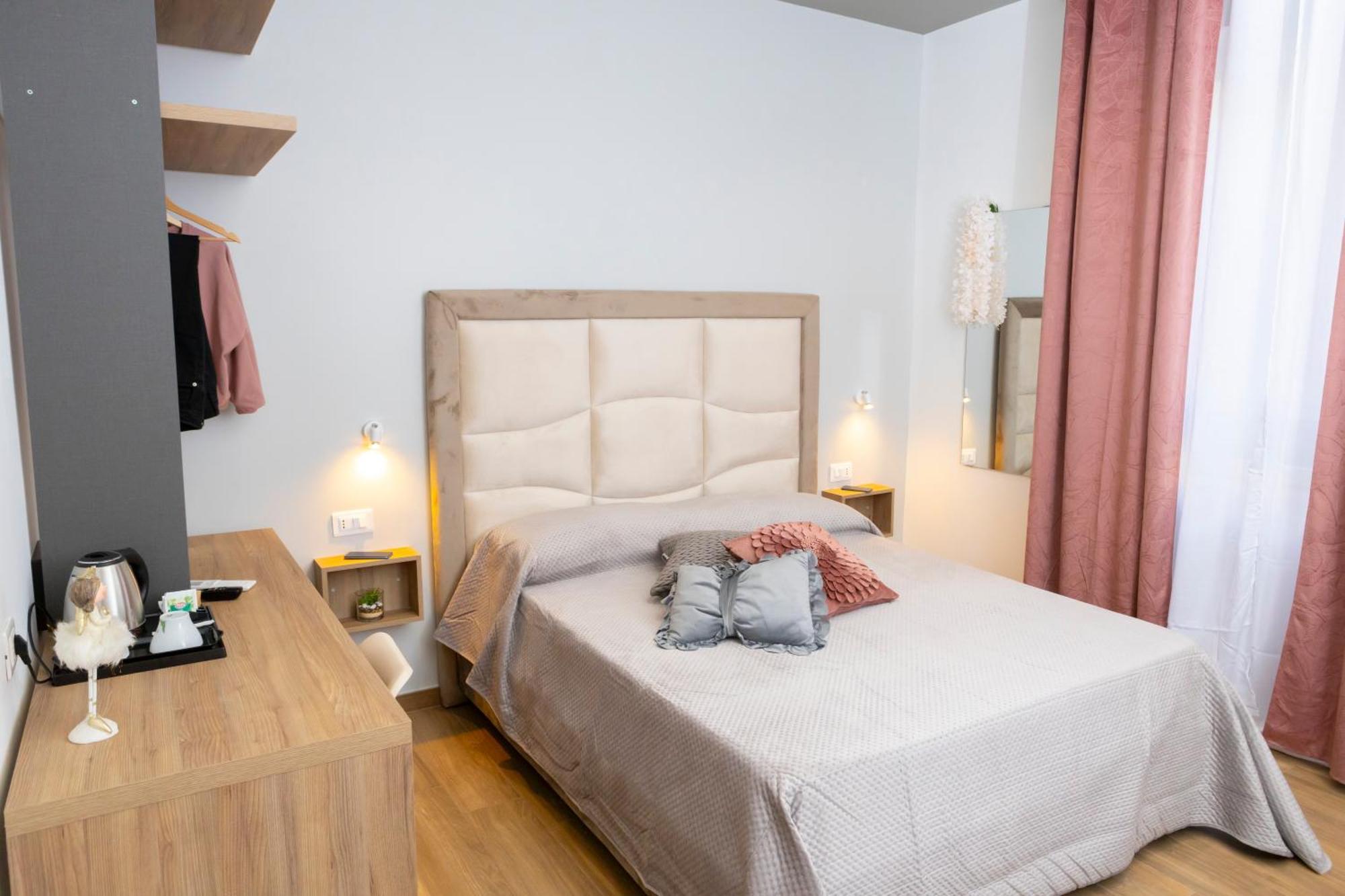 Alleria Rooms Napoli Bagian luar foto