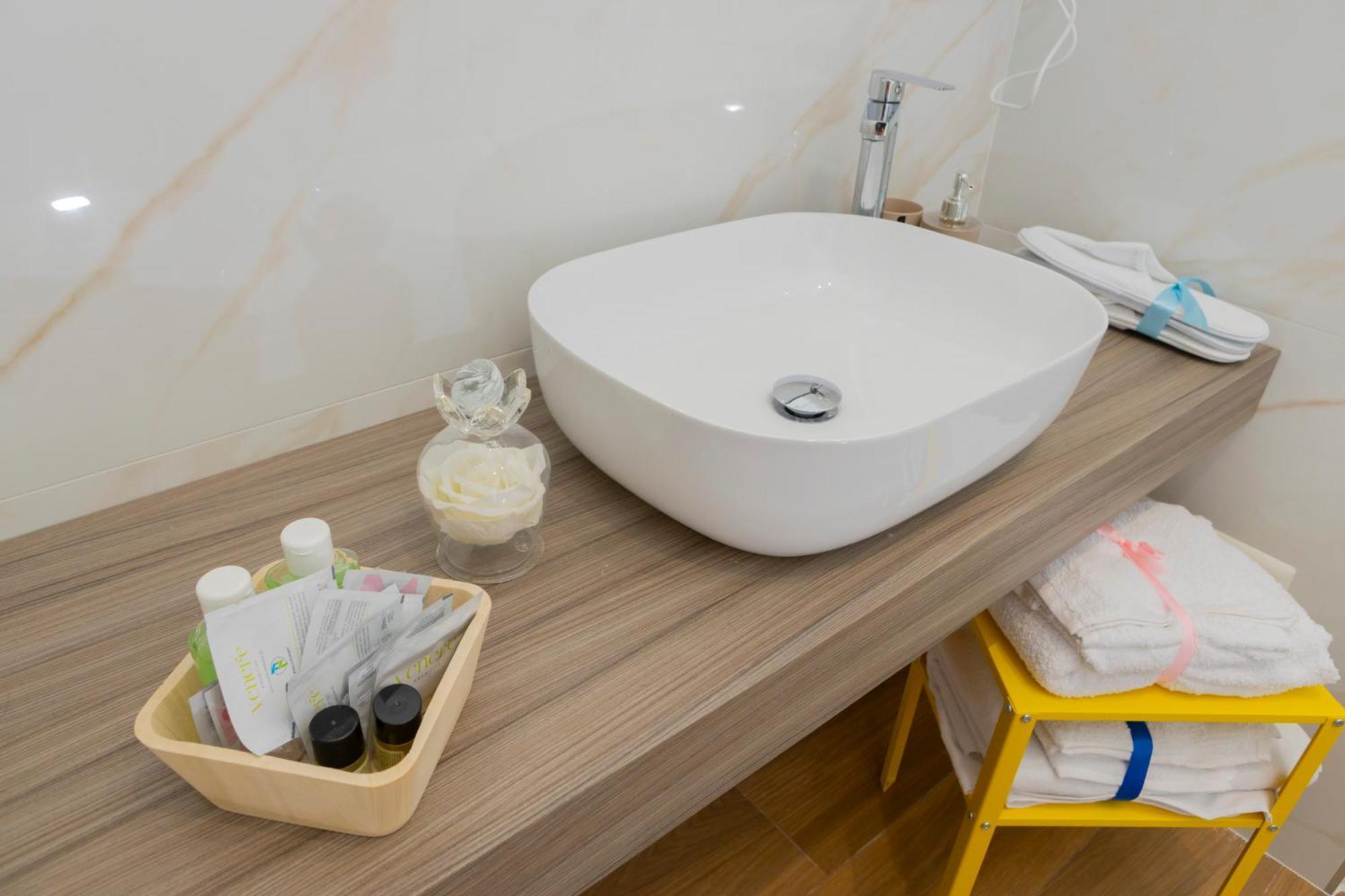 Alleria Rooms Napoli Bagian luar foto