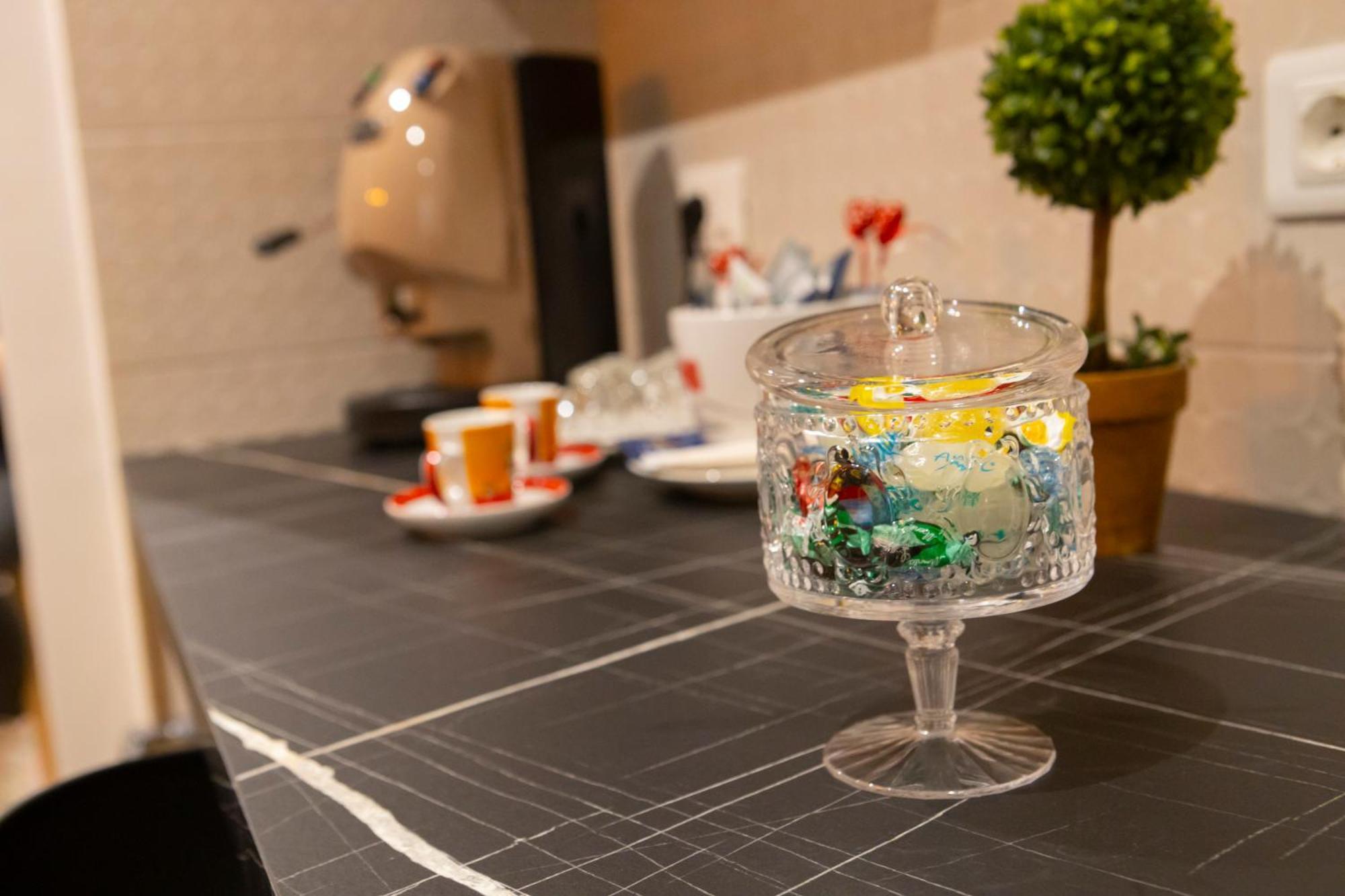 Alleria Rooms Napoli Bagian luar foto