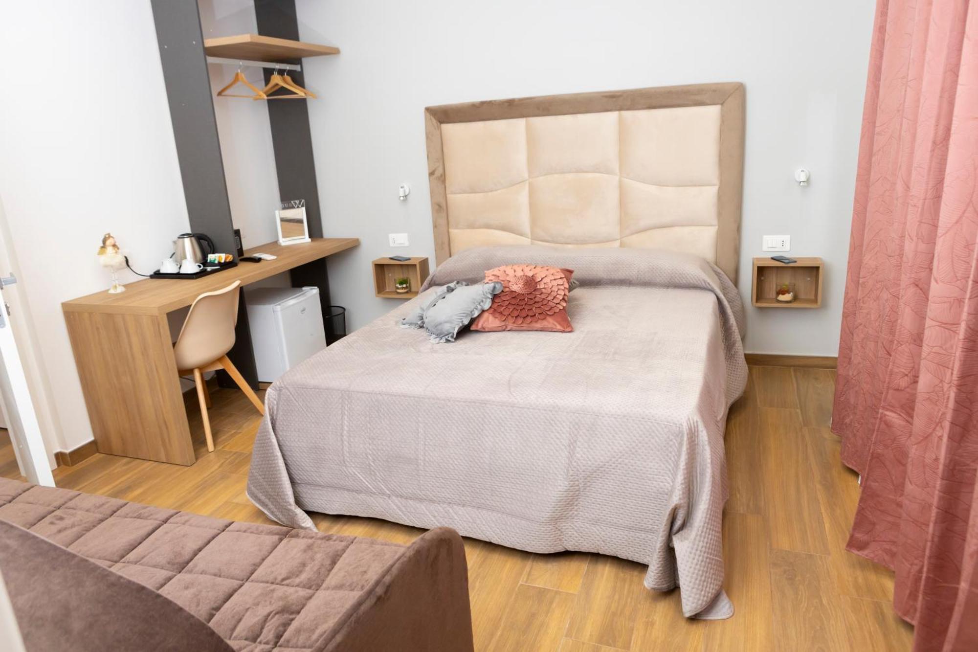 Alleria Rooms Napoli Bagian luar foto