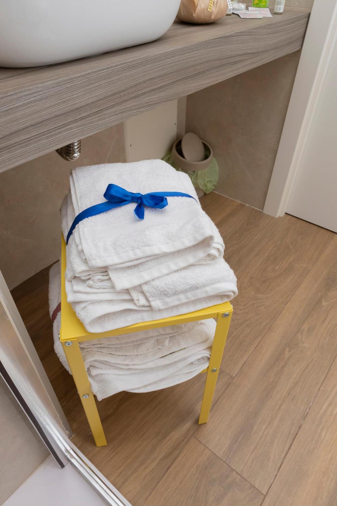 Alleria Rooms Napoli Bagian luar foto